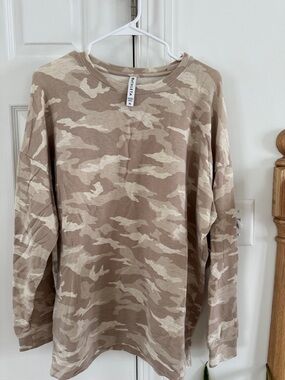Athleta Beige Camo Long Sleeve Tee